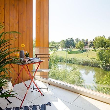 Il Lago - Azur - Cozy Luxurious Smart Home By The Lake Voluntari ภายนอก รูปภาพ