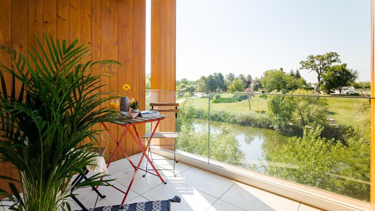 Il Lago - Azur - Cozy Luxurious Smart Home By The Lake Voluntari ภายนอก รูปภาพ