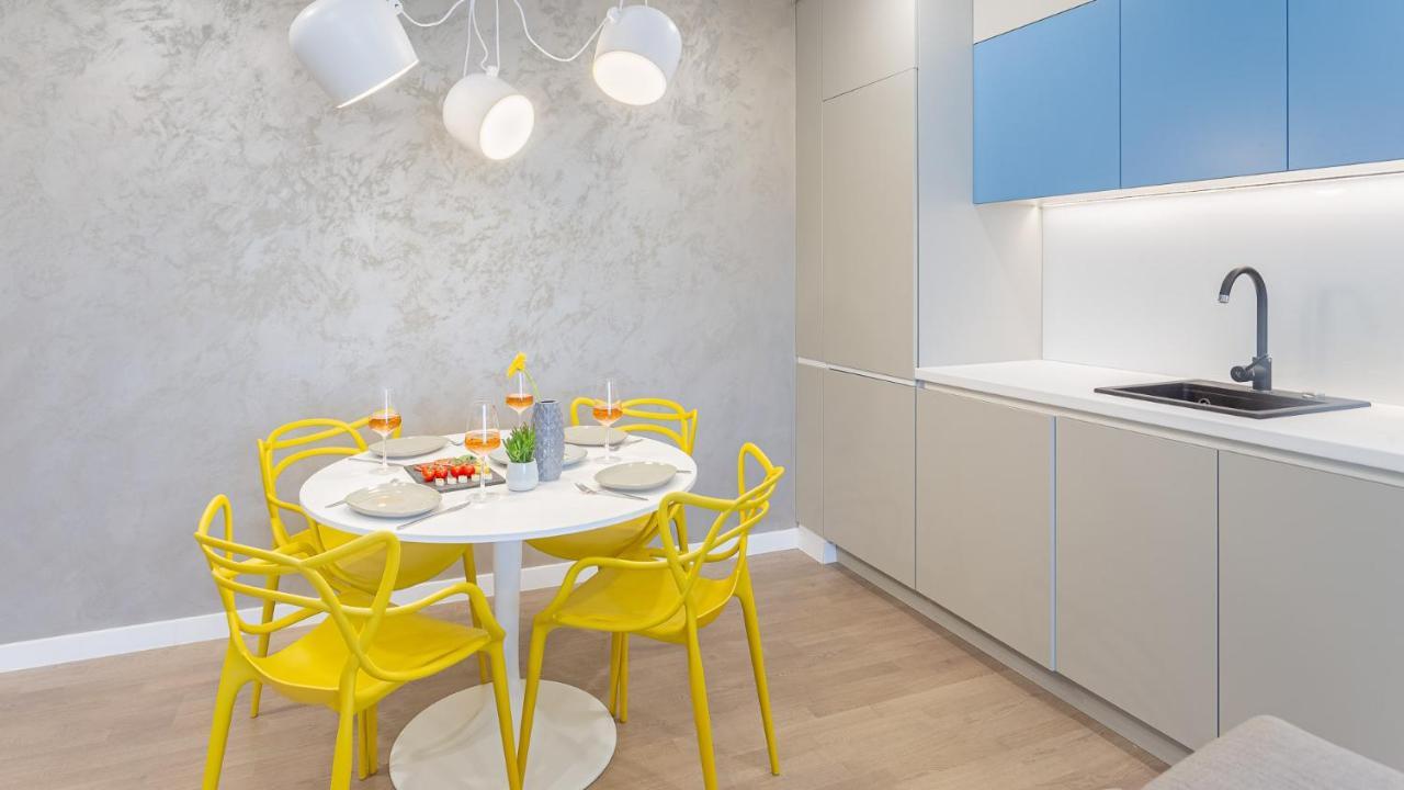 Il Lago - Azur - Cozy Luxurious Smart Home By The Lake Voluntari ภายนอก รูปภาพ