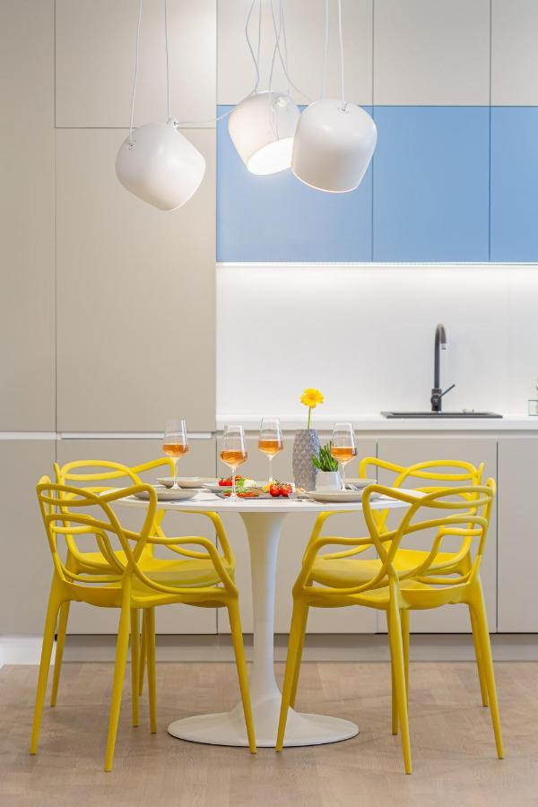 Il Lago - Azur - Cozy Luxurious Smart Home By The Lake Voluntari ภายนอก รูปภาพ