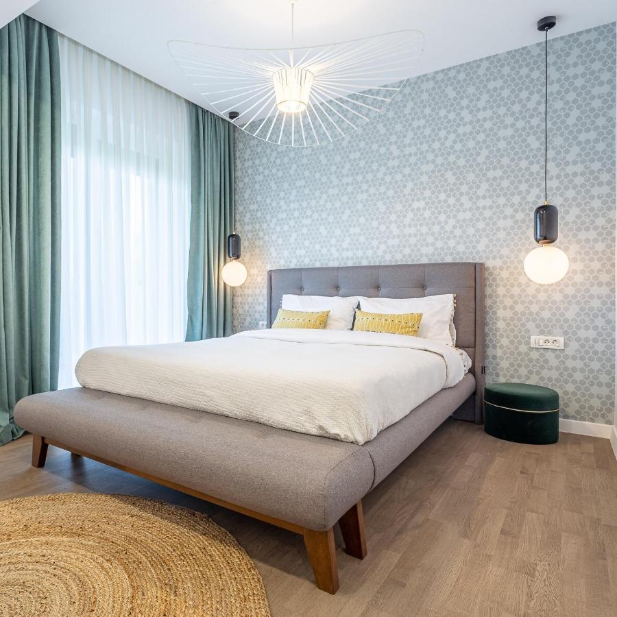 Il Lago - Azur - Cozy Luxurious Smart Home By The Lake Voluntari ภายนอก รูปภาพ